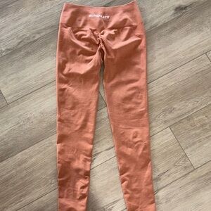 Alphalete woman’s size medium  Terracotta  Leggings